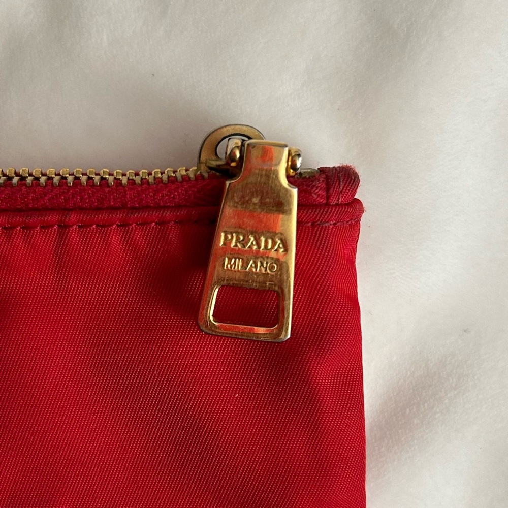 Prada | Nylon - Picture 9 of 10